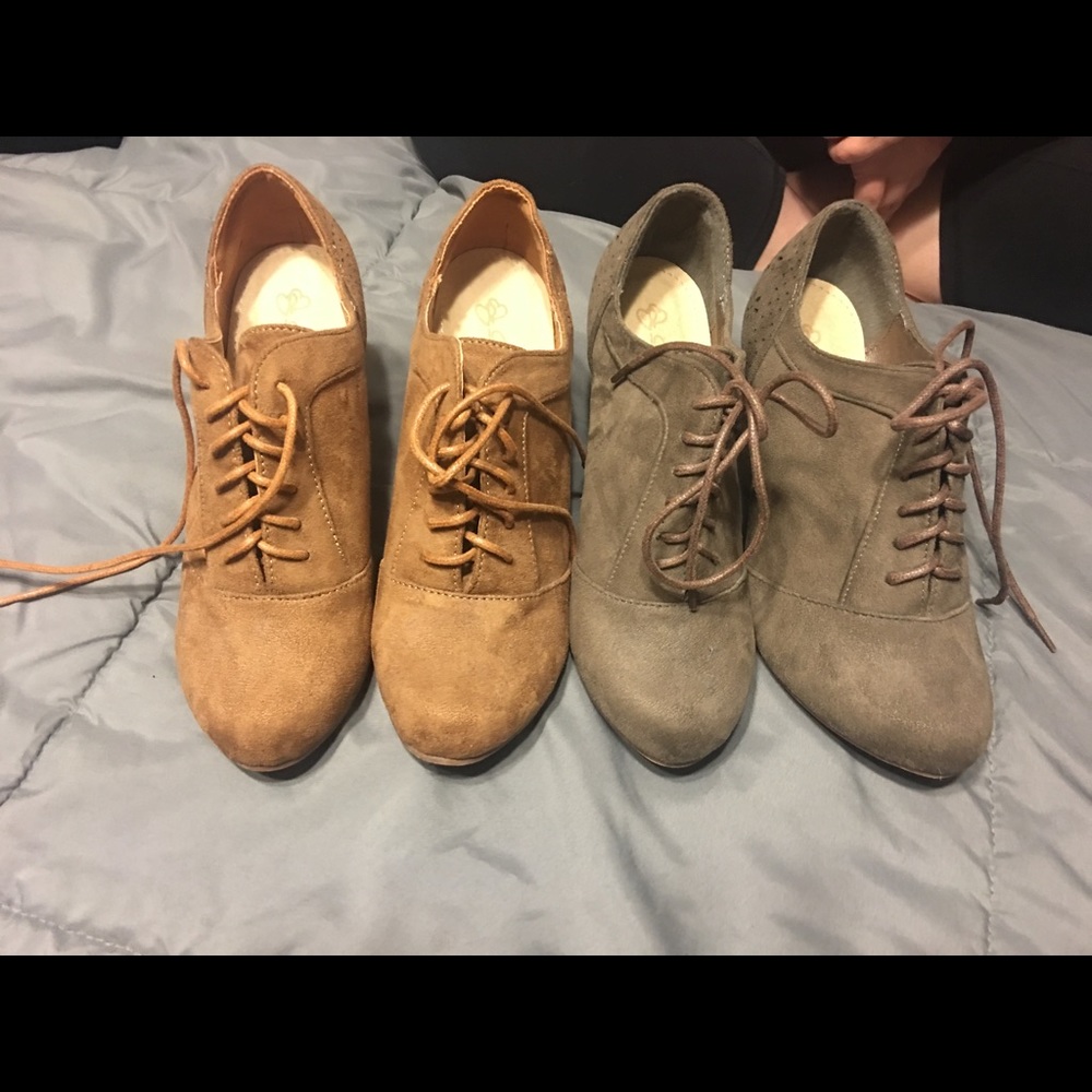 Bundle of 2 booties